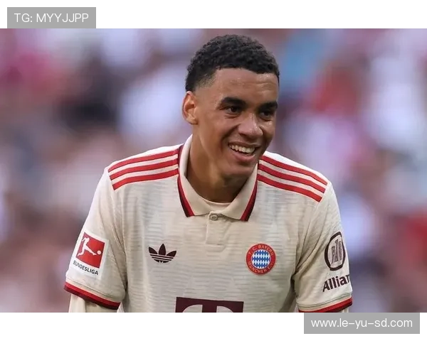 天才穆西亚拉如何平衡学业与足球?家庭学校俱乐部多方助力 天才穆西亚拉如何平衡学业与足球?家庭学校俱乐部多方助力